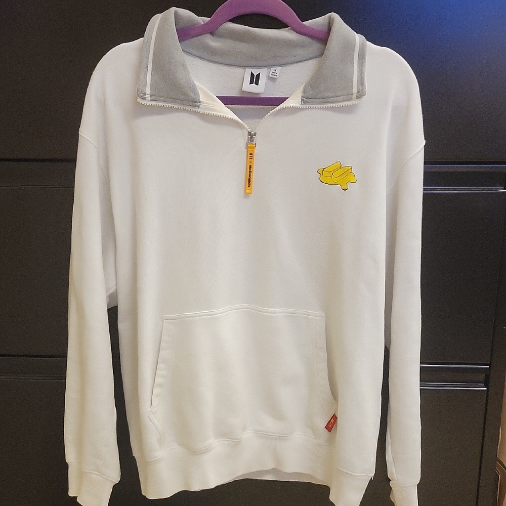 White and Gray Half-Zip Sweatshirt with Yellow Accent